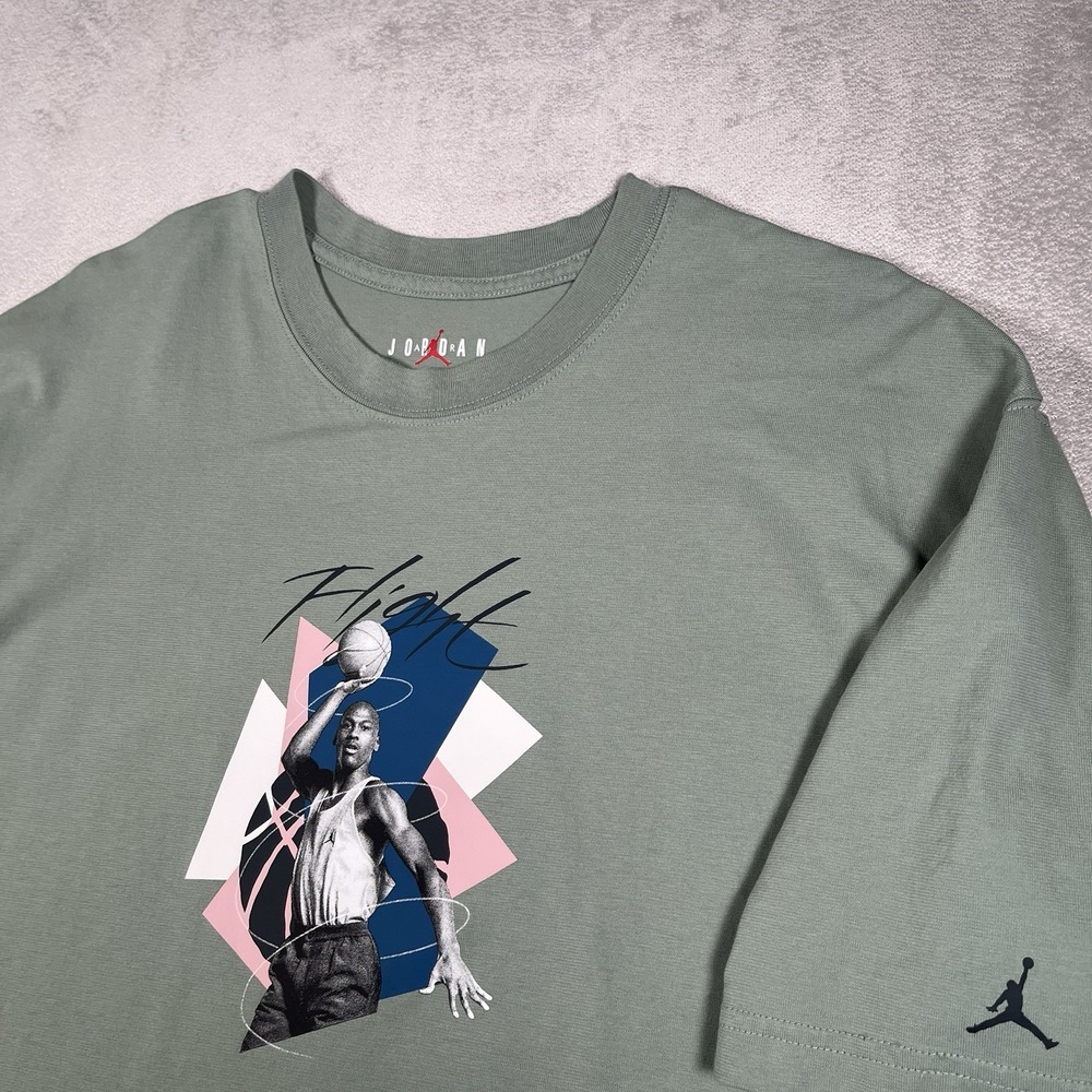Nike Air Jordan Flight Graphic T-Shirt Women's L‎ Oversized Mint Green Tee